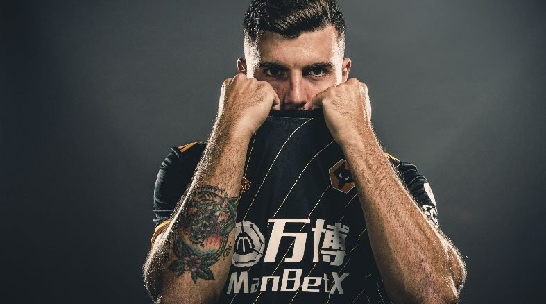 Patrick Cutrone in Wolves shirt