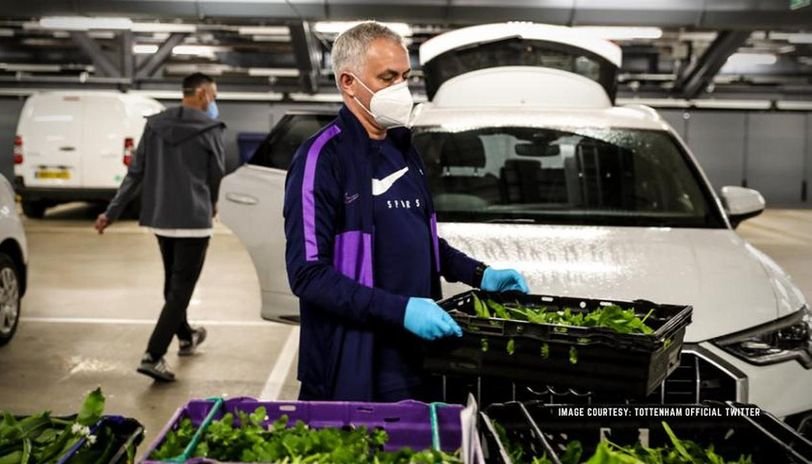 Jose Mourinho delivers food